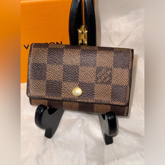 Louis Vuitton Other - LOWSTART‼️ Louis Vuitton Damier Ebene key holder